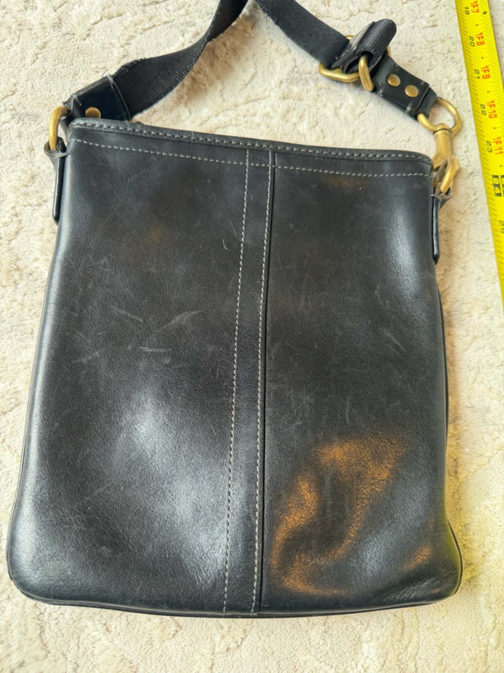 Vintage Coach small Leather Crossbody Messenger Bag - Black/ pink lining - Picture 6 of 8